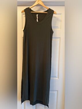 lululemon athletica Sleeveless Tank Midi Dress in Dark Olive